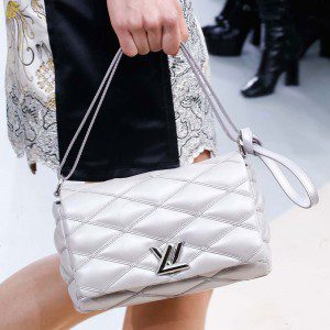 Louis-Vuitton-Fall-2015-Handbags-19